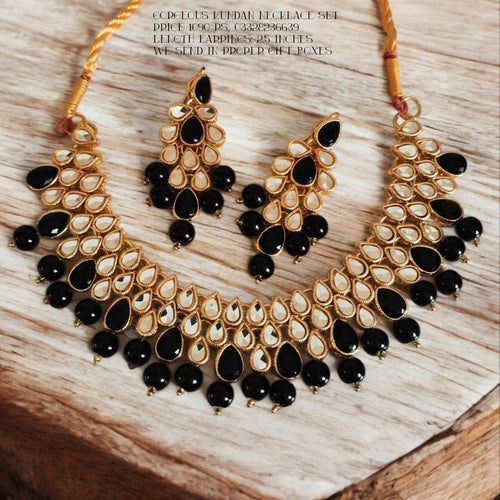 Beautiful Kundan necklace set