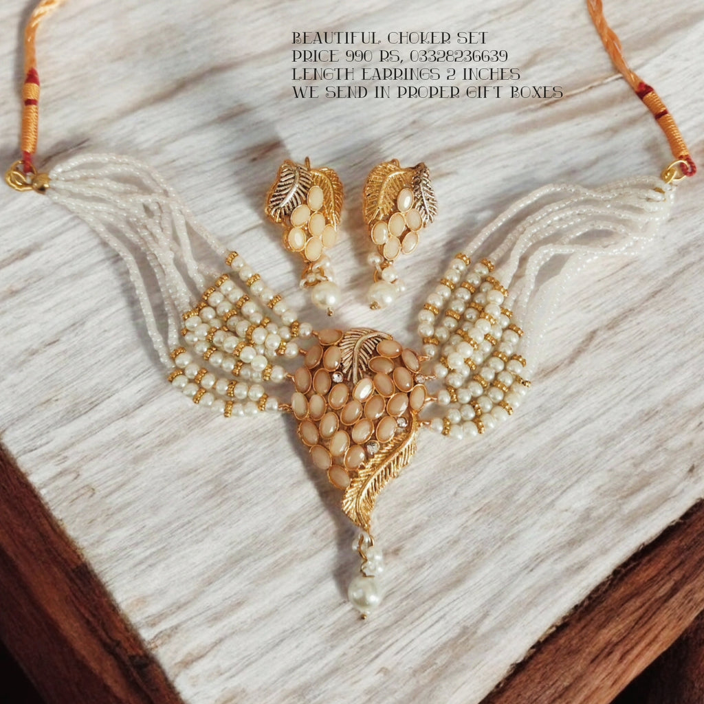 Beautiful choker set