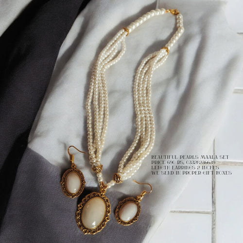 Beautiful pearls Maala set