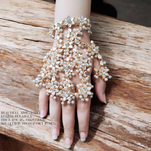 Beautiful Kundan adjustable Punjagla