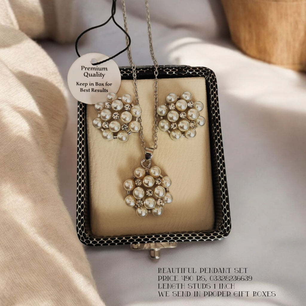 Beautiful Pendant set