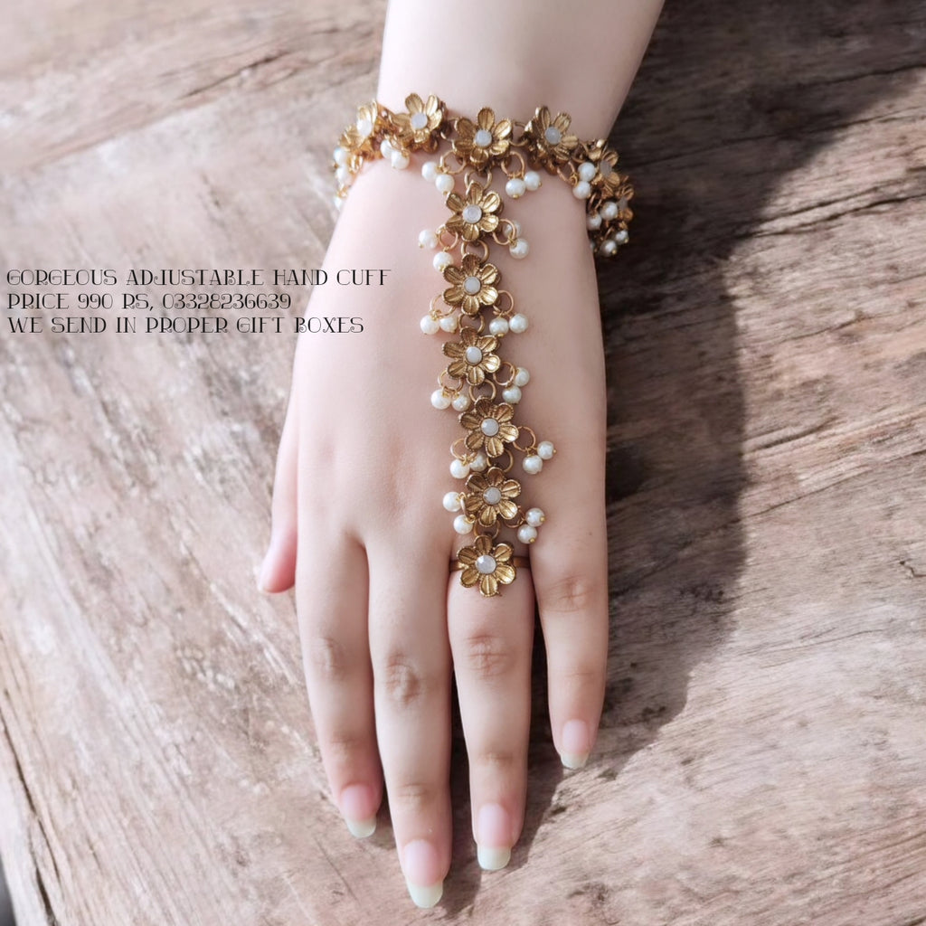 Beautiful adjustable Hand Cuff