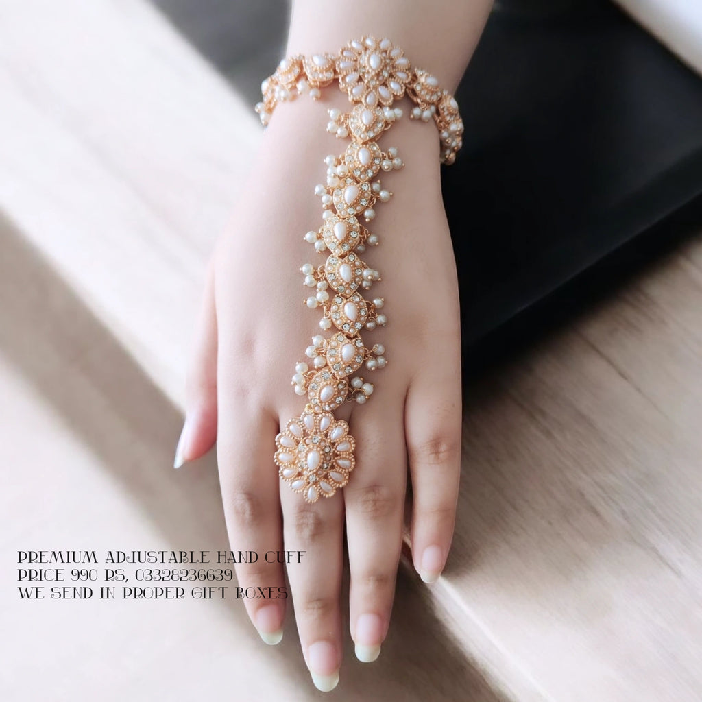 Beautiful adjustable Hand Cuff