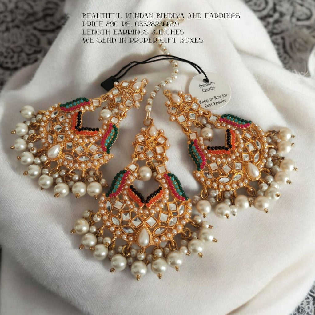 Beautiful Kundan Bindiya and Earrings