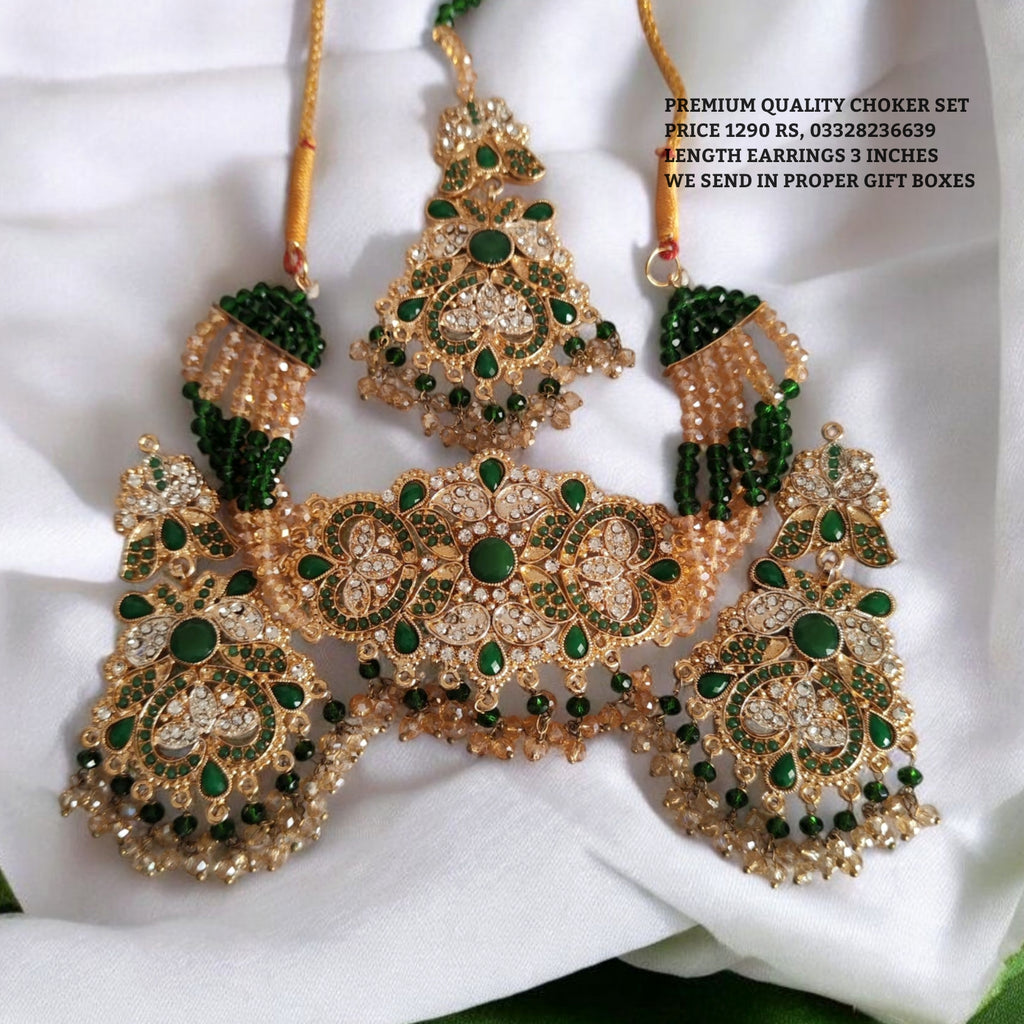 Premium quality choker set