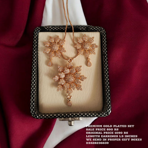 Gold plated gorgeous Pendant set