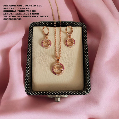 Gold plated gorgeous pendant set