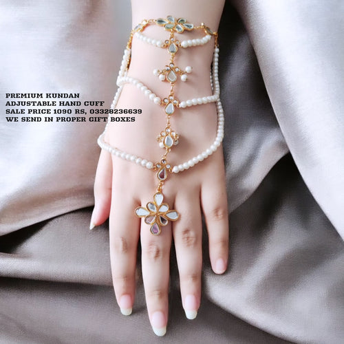 Gorgeous kundan adjustable Aangla