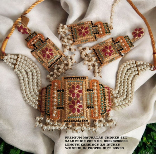Gorgeous Nauratan choker set