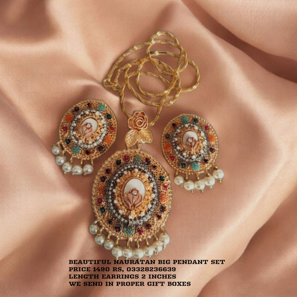 Premium Nauratan big Pendant set
