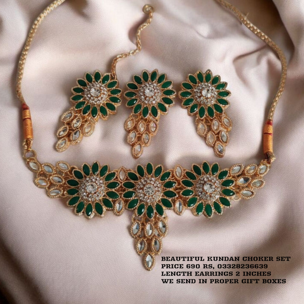 Gorgeous Choker set