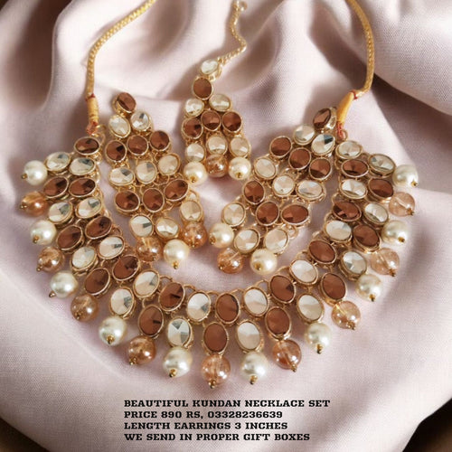 Beautiful Kundan Necklace set