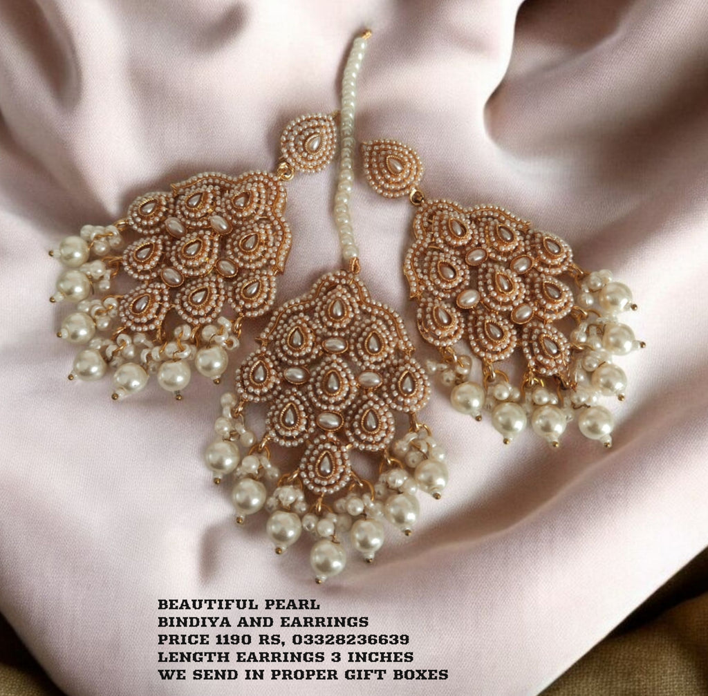 Gorgeous Bindiya and Earrings