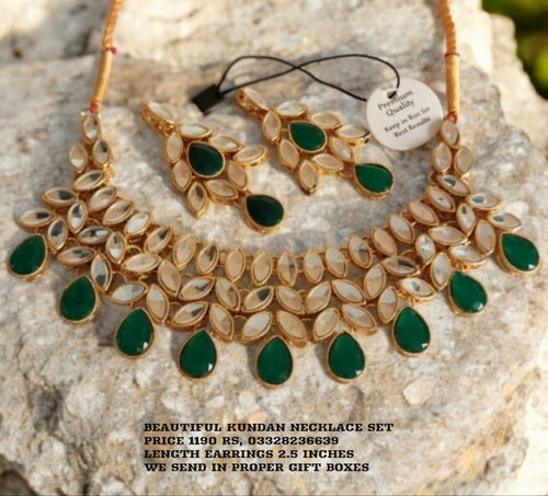 Beautiful Kundan Necklace set