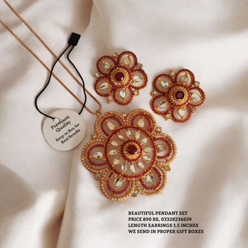 Gorgeous Pendant Set