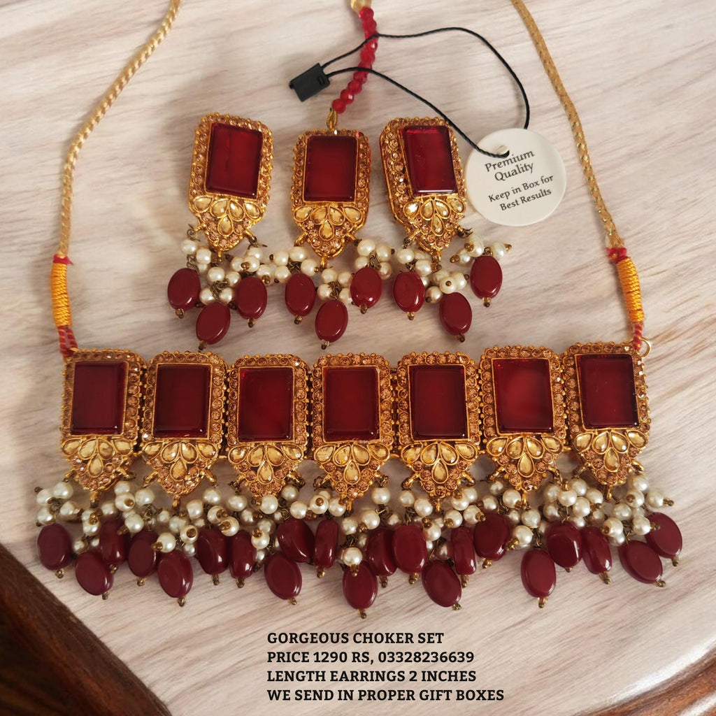 Premium choker set