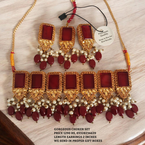 Premium choker set