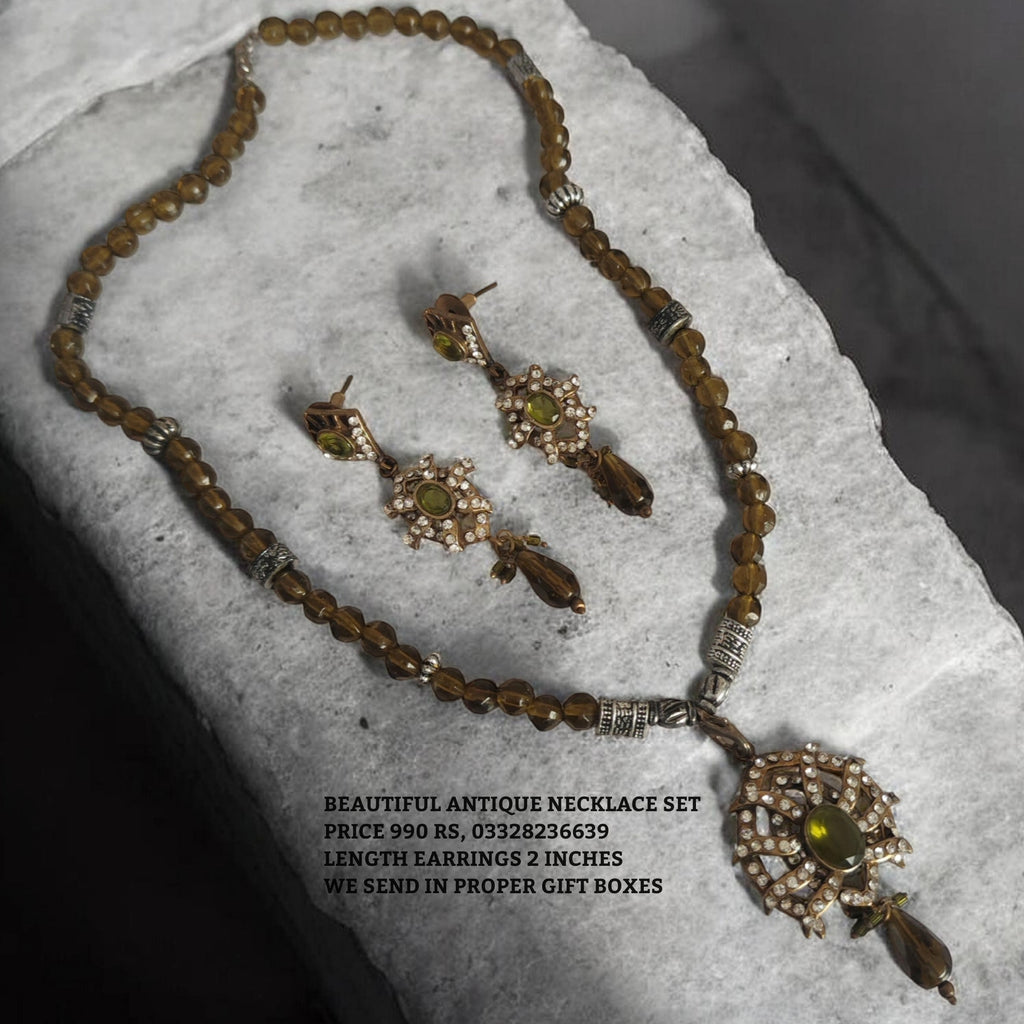 Gorgeous Antique Necklace set