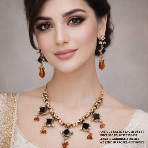 Beautiful Antique Necklace set