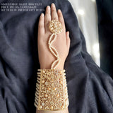 Gorgeous adjustable Hand Cuff