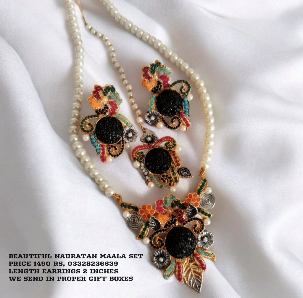 Beautiful crush Maala set with Bindiya
