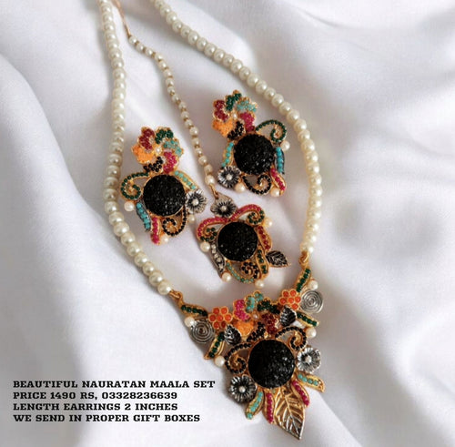 Beautiful crush Maala set with Bindiya