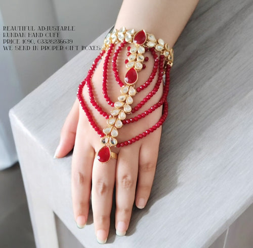 Beautiful Adjustable Hand Cuff