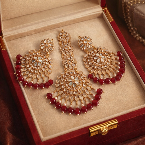Earrings and Bindiya set