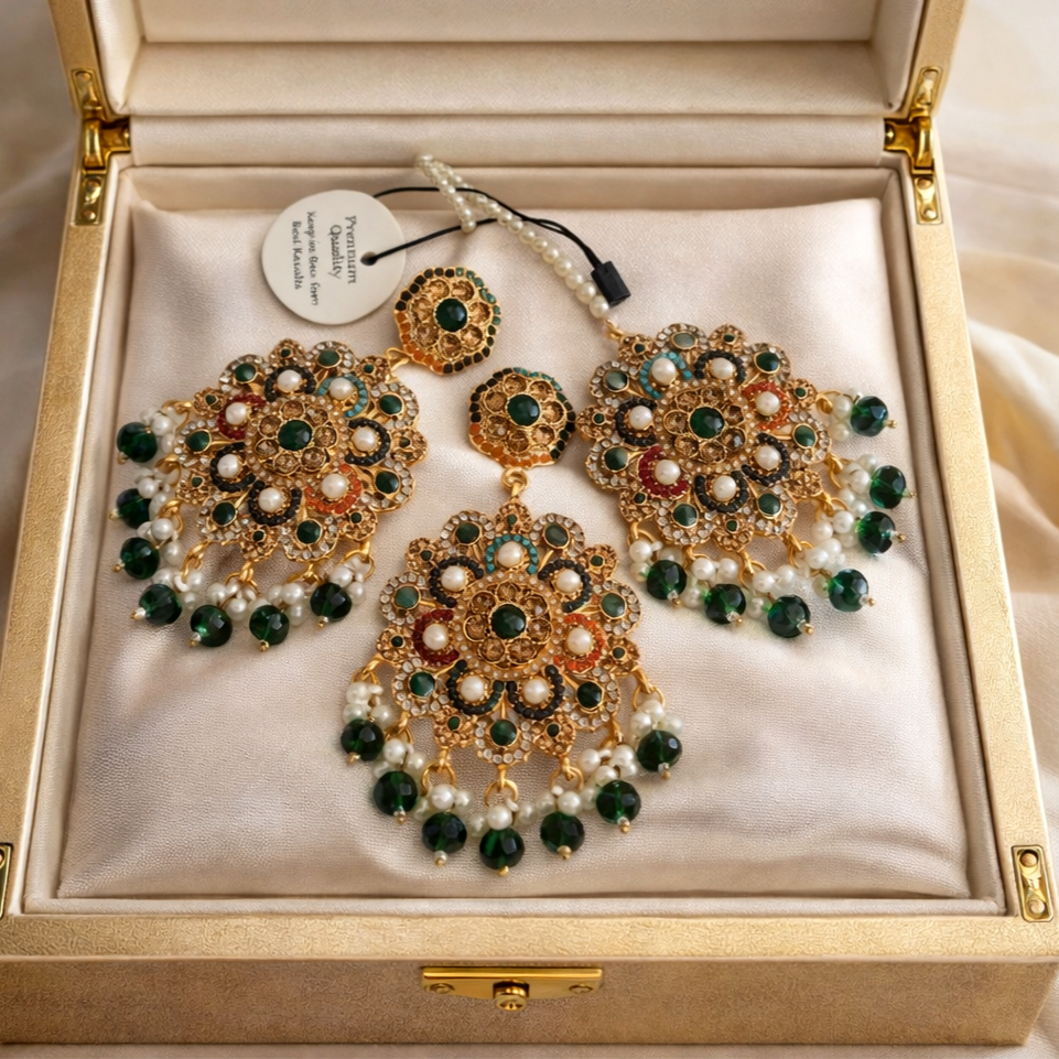 Beautiful Bindiya and Earrings set