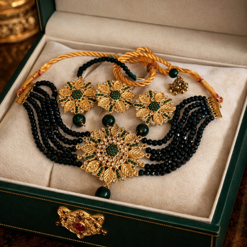 Beautiful choker set