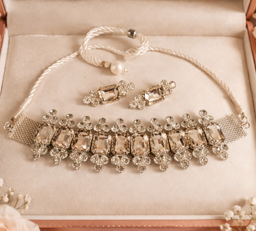 Beautiful Crystals Choker Set