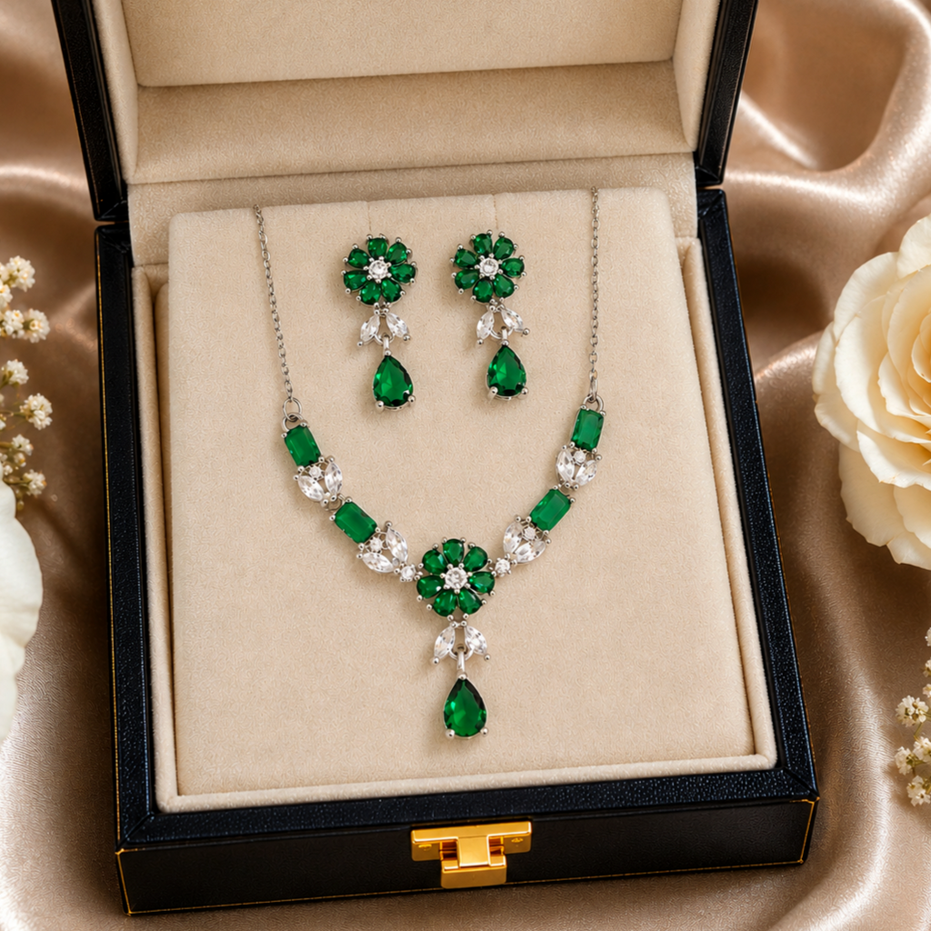 Stainless Steel gorgeous pendant set