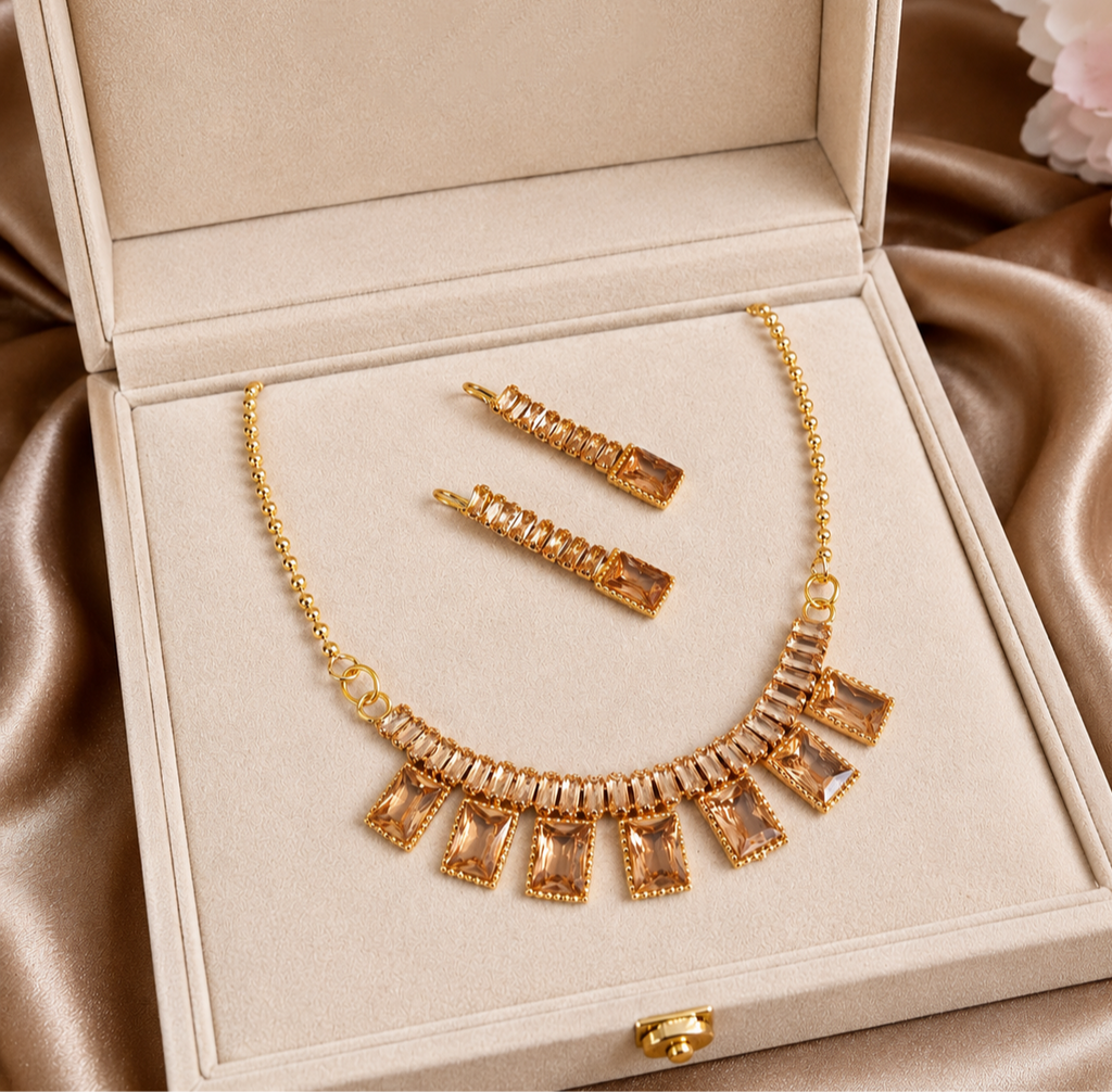 Beautiful Zirconia Pendant set