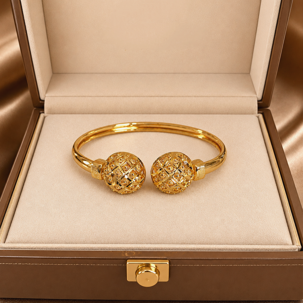 Gold plated adjustable Bracelet