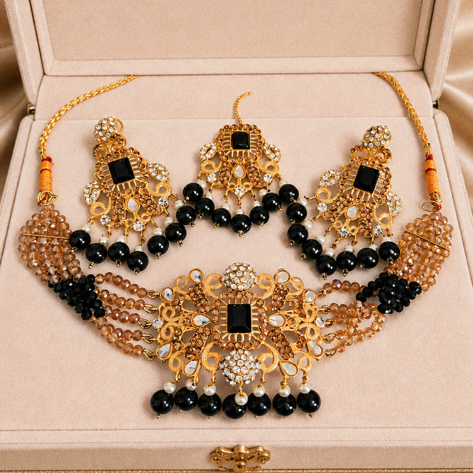 Gorgeous kundan choker set