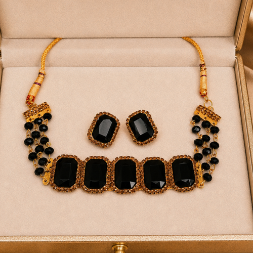 Beautiful choker set