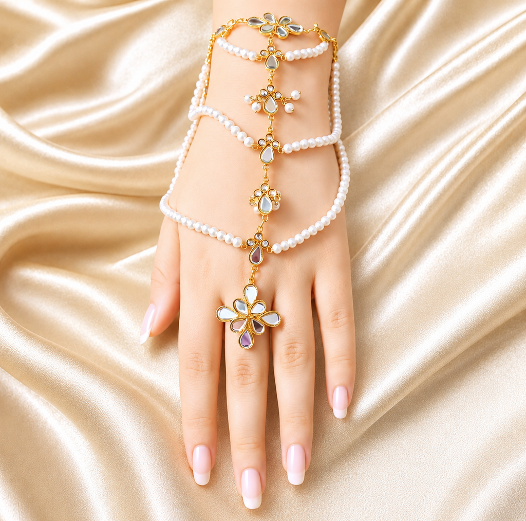 Gorgeous kundan adjustable Aangla