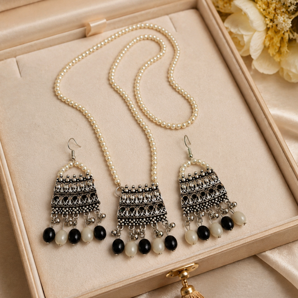 Gorgeous Oxidized Maala Set