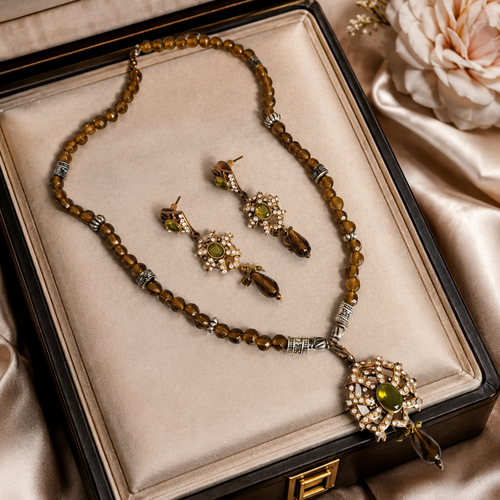 Gorgeous Antique Necklace set