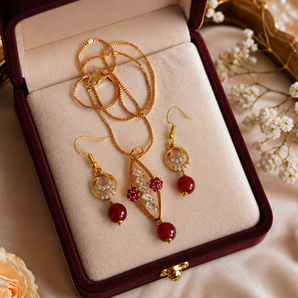 Gold plated beautiful pendant set