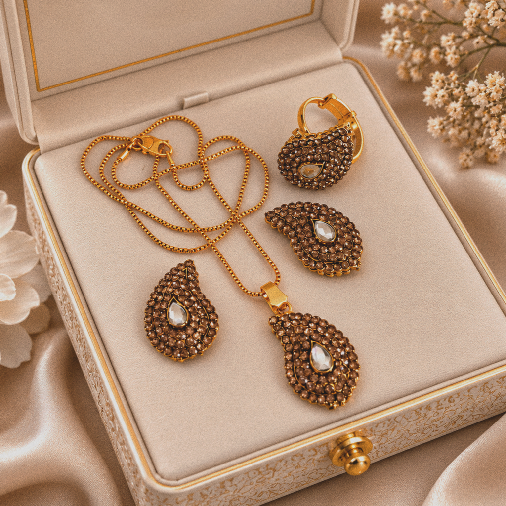 Gorgeous Pendant Set