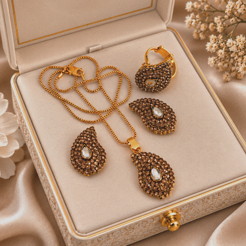 Gorgeous Pendant Set