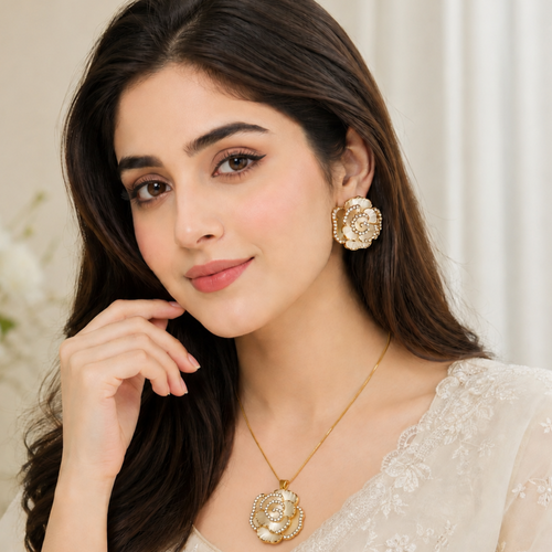 Gorgeous Pendant set