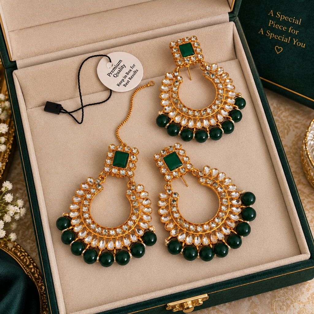 Fine Kundan Bindiya and Earrings