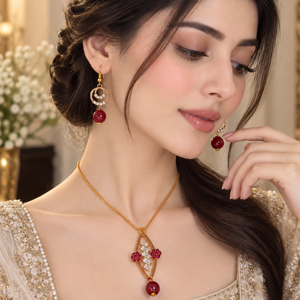 Gold plated beautiful pendant set