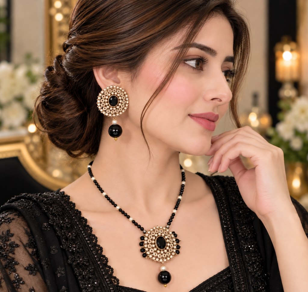 Beautiful Short Maala set