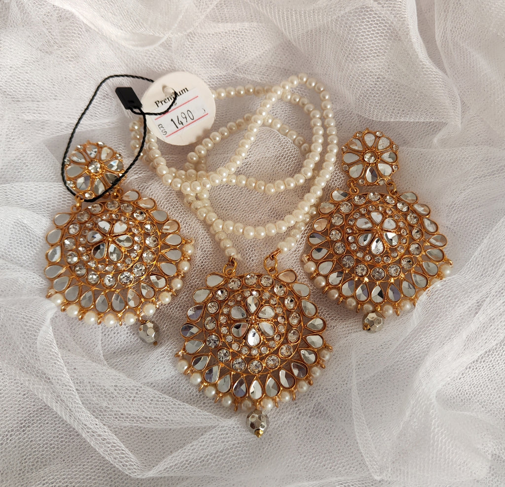 Gorgeous Maala set