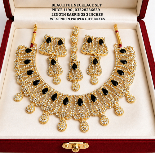 Fine crystals studded necklace set
