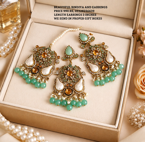 Gorgeous Bindiya and Earrings