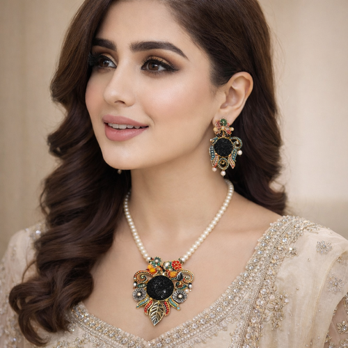 Beautiful crush Maala set with Bindiya